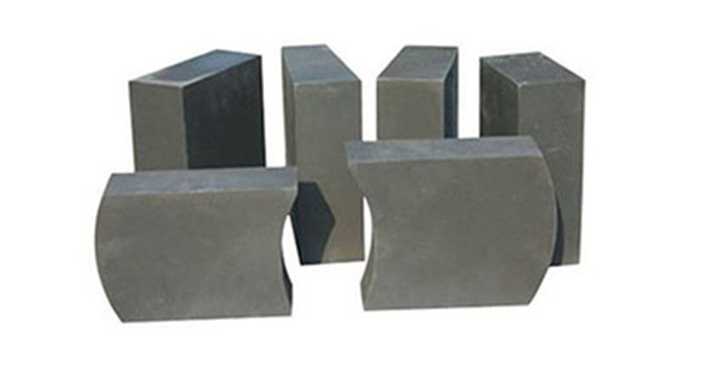 Magnesia carbon bricks for ladle slag line