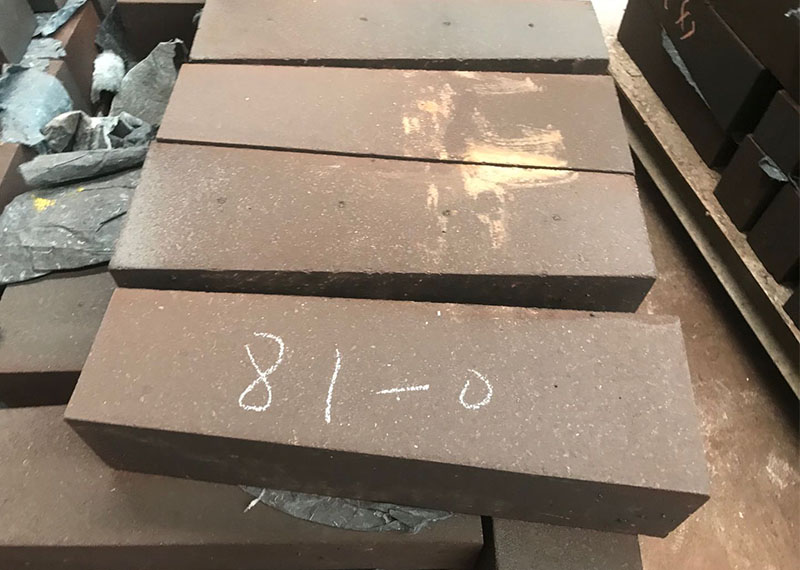 Magnesia chrome brick