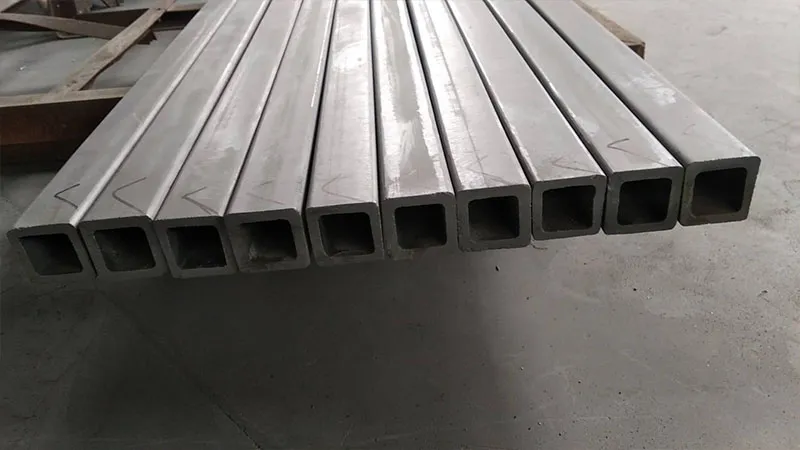 Silicon carbide beam